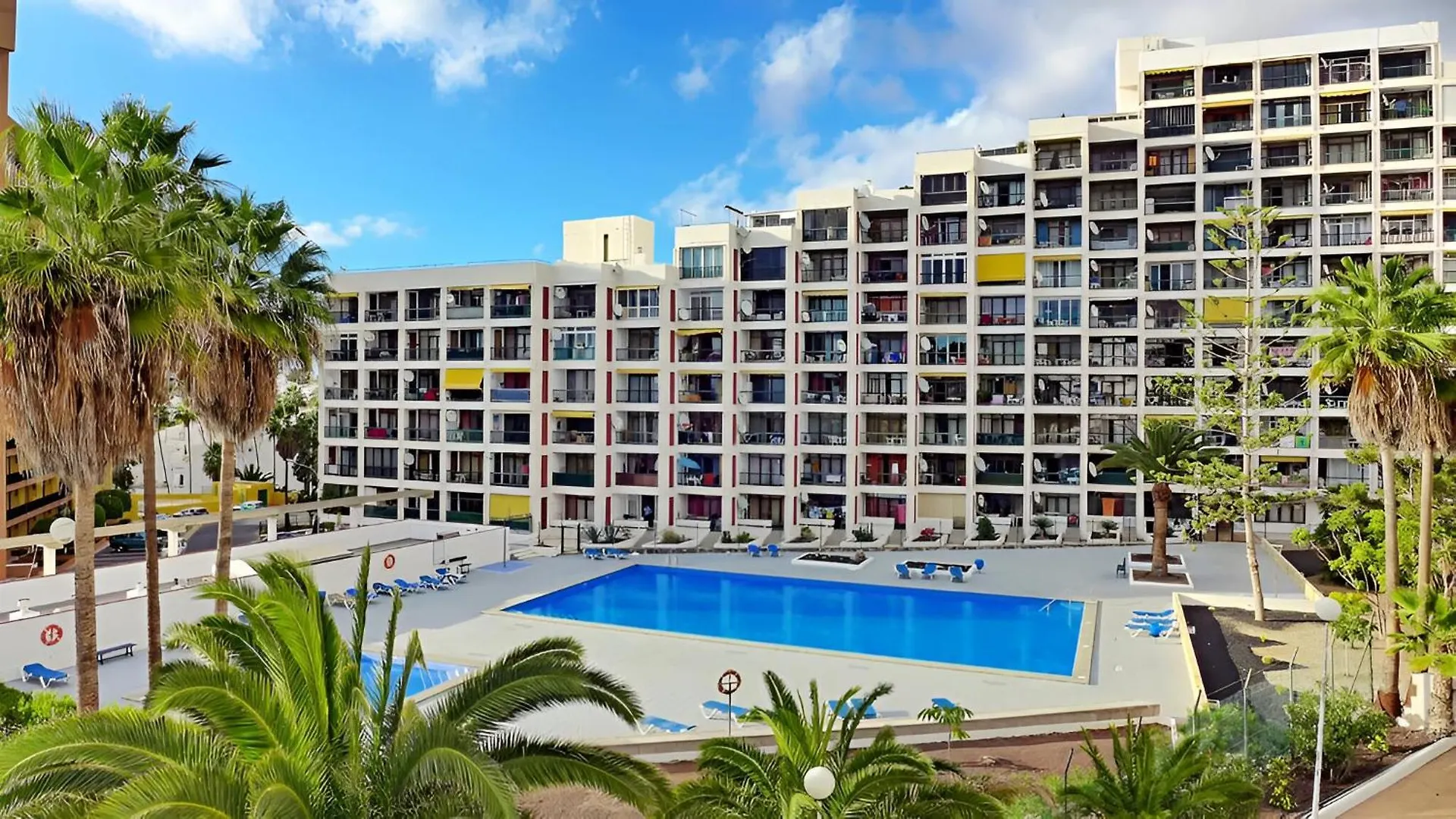 Blanco&Azul - Comfortable Ocean View Apartment Next To The Beach Playa de las Americas  Spain