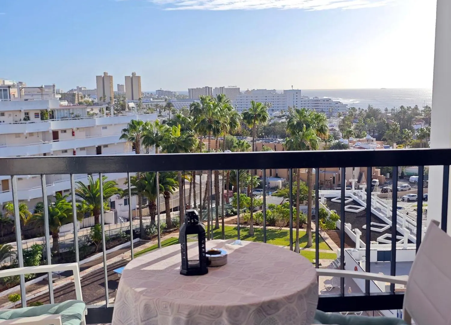 Blanco&Azul - Comfortable Ocean View Apartment Next To The Beach Playa de las Americas  Spain