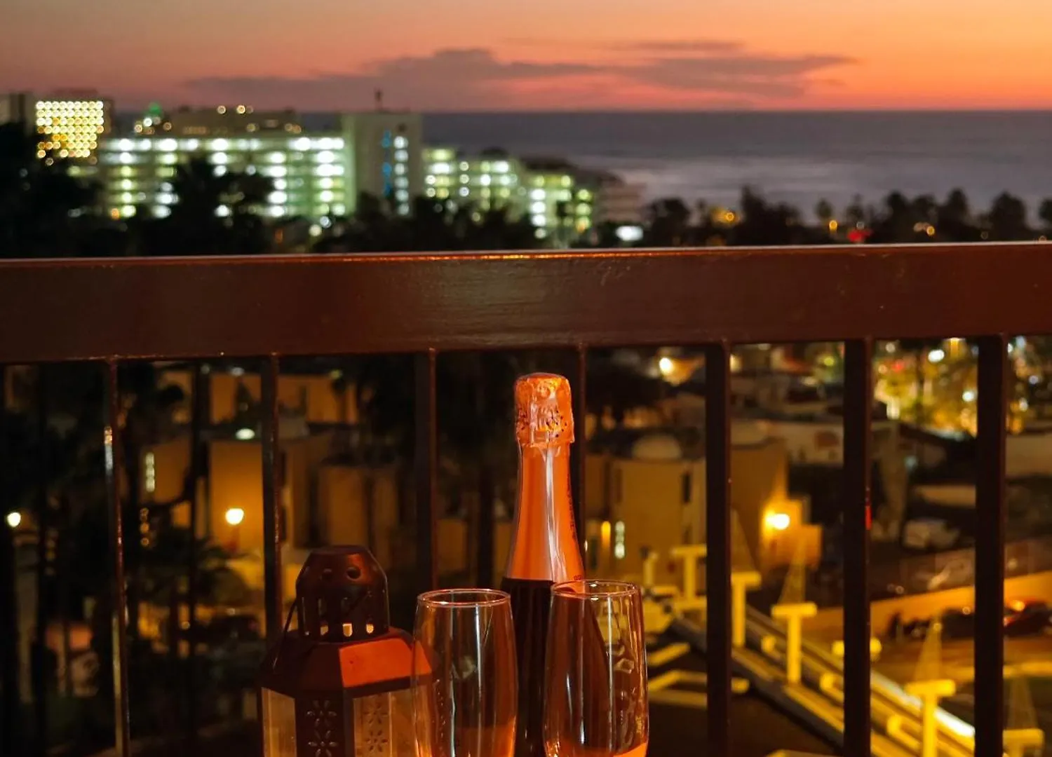 Blanco&Azul - Comfortable Ocean View Apartment Next To The Beach Playa de las Américas 0*,  Spanyolország